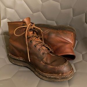 Red Wing Shoes 1907, leather, men size 8, brown.